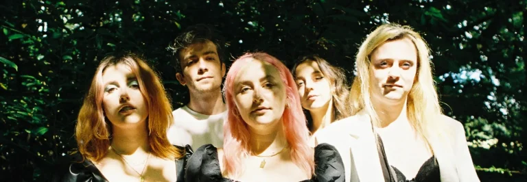 M(H)aol live a Messina: la band post-punk femminista che sta conquistando l’Europa
