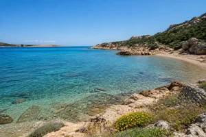 Spiaggia di Giardinelli a La Maddalena (Sardegna)